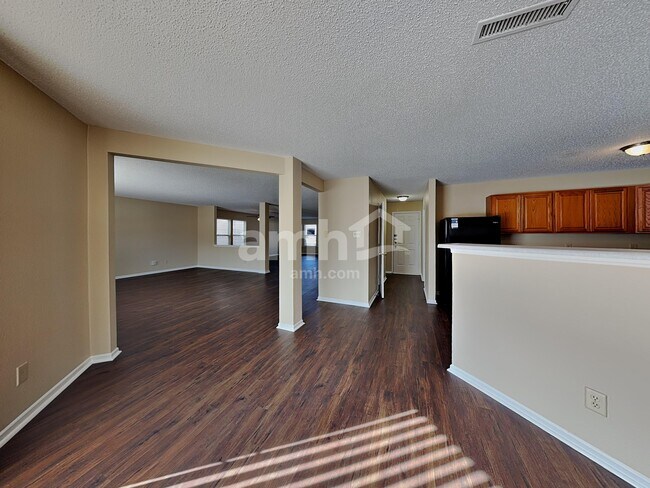 Foto del edificio - 12897 E 131st St