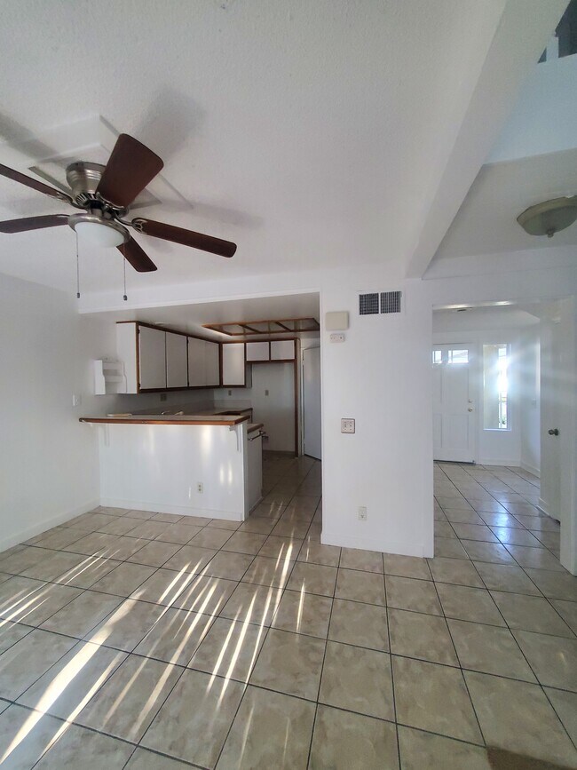 Foto del edificio - 375 Deerfield Ave