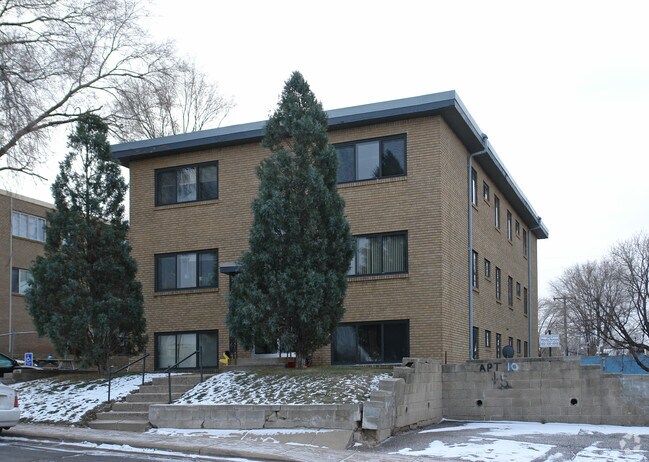 Foto del edificio - 950 47th Ave NE