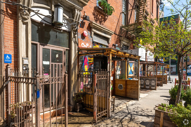 Residential Entrance - 1 Bleecker St