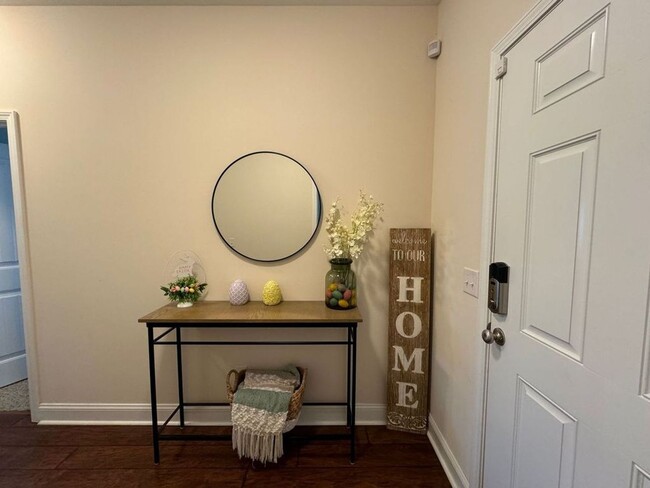 Building Photo - 4 Bedroom 3 Bath located in Creekside!! Available Now!!