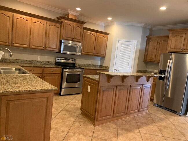 Foto del edificio - 230 Miller Dr