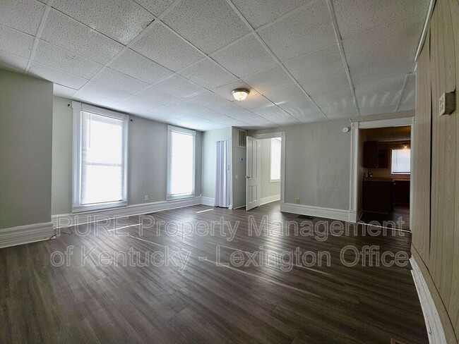 Building Photo - 417 North St