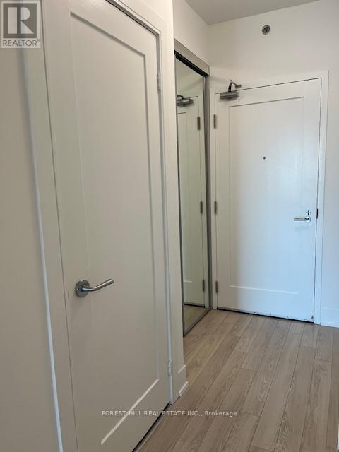 Building Photo - 310 Tweedsmuir Ave