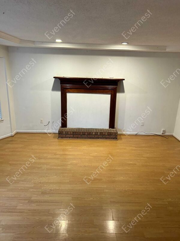 Foto del edificio - 9640 Williamsburg Dr