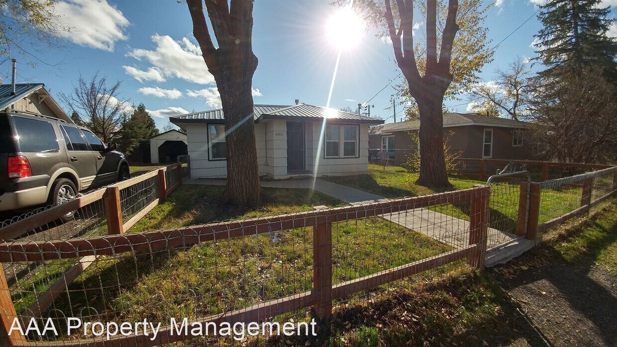 2 br, 1 bath House 4246 Balsam Dr. House Rental in Klamath Falls