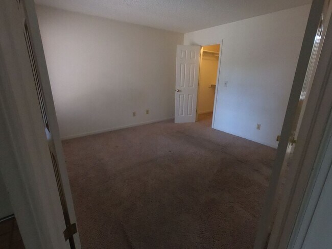 Foto del edificio - Cozy ground floor Condo in Gunbarrel