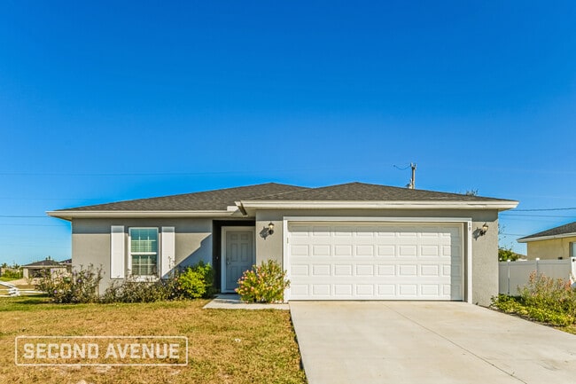 Building Photo - 1909 NE Juanita Pl