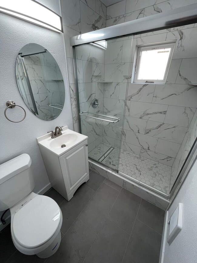 Building Photo - Fully remodeled house in North Park