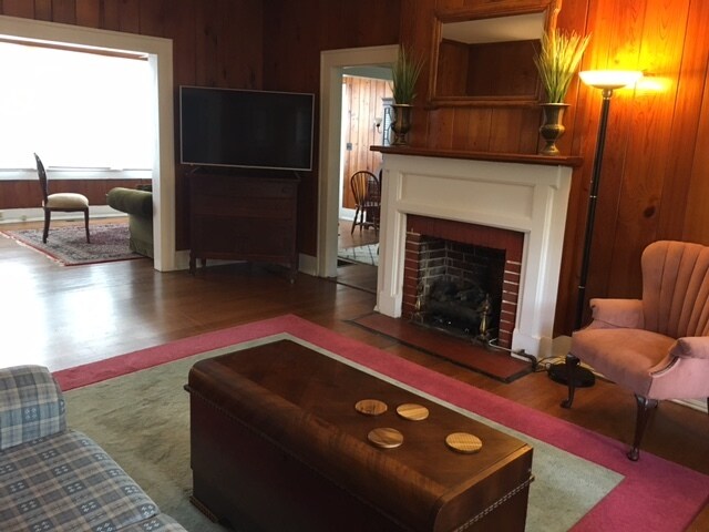 Foto del edificio - 905 W Rowan St