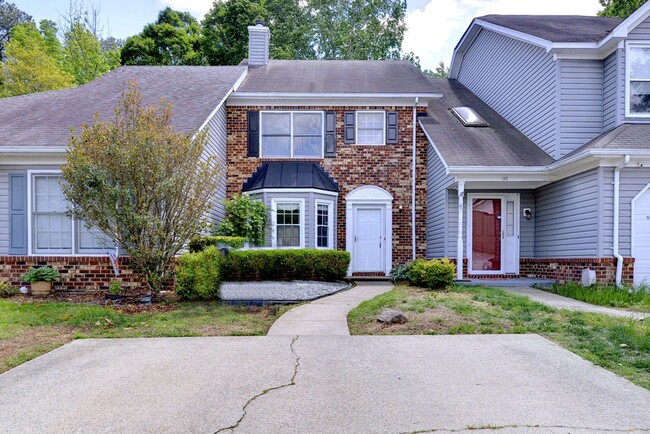 Foto del edificio - Grafton Woods Townhome.