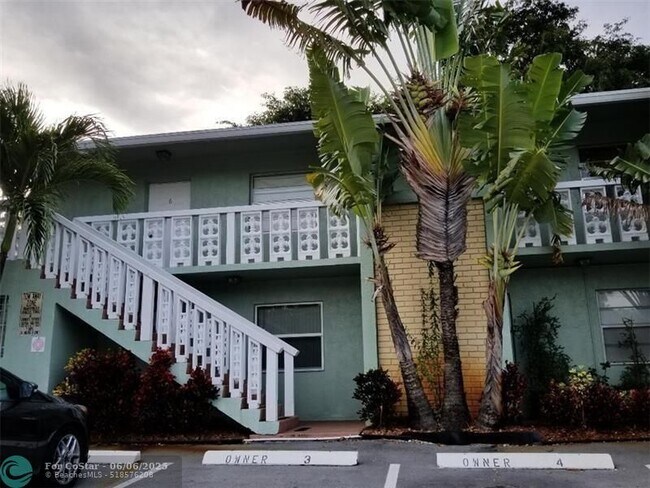 Foto del edificio - 2607 NE 8th Ave