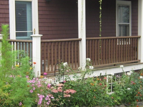 Building Photo - 129 Elm St