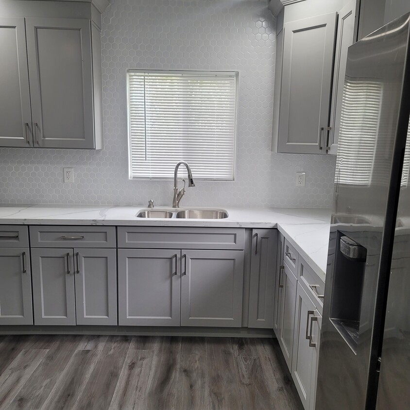 Foto principal - 2170 50th Ave