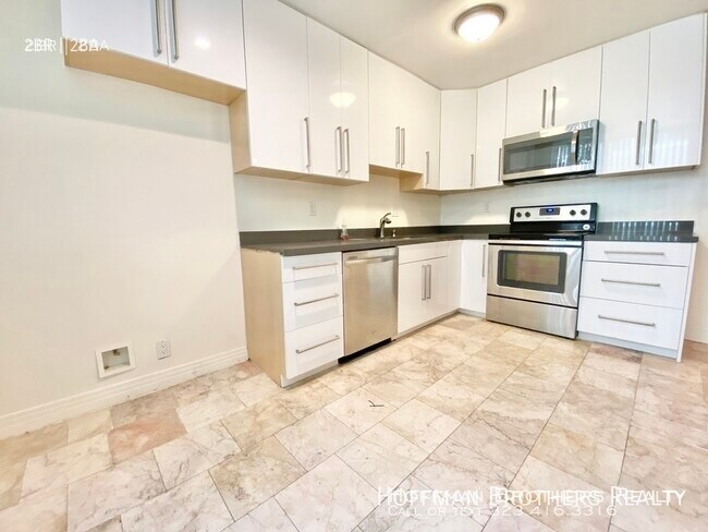 Building Photo - 400 S Berendo St