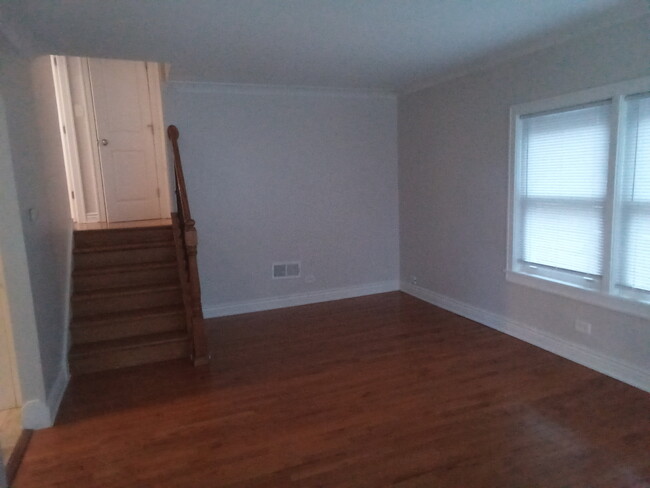 Building Photo - 2521 Maple St