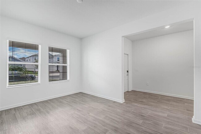 Building Photo - 2826 Armstrong Ave