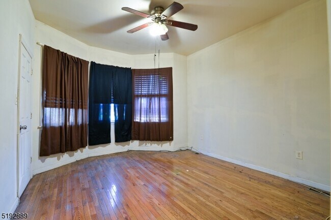 Foto del edificio - 655 S 17th St