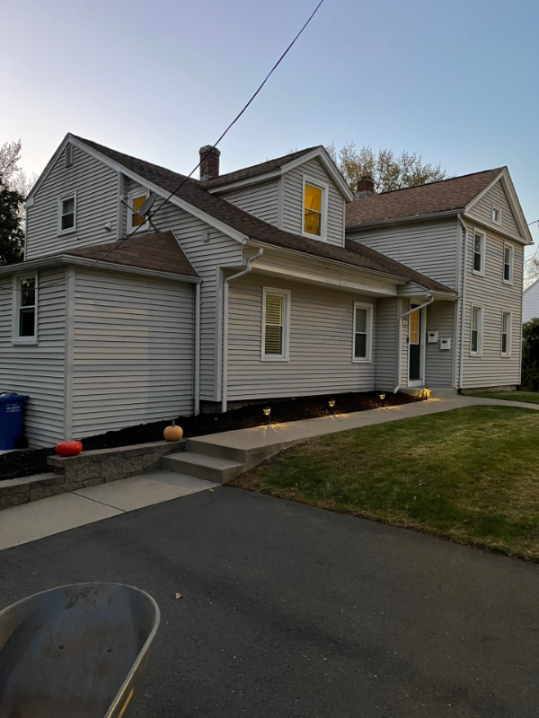 Building Photo - 349 Naubuc Ave