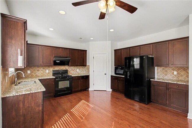 Foto del edificio - 2260 Harvest Ridge Cir NE