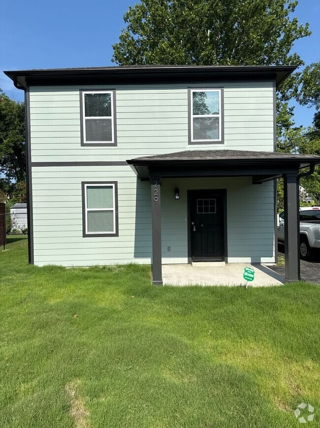 Building Photo - 729 N Dunlap St