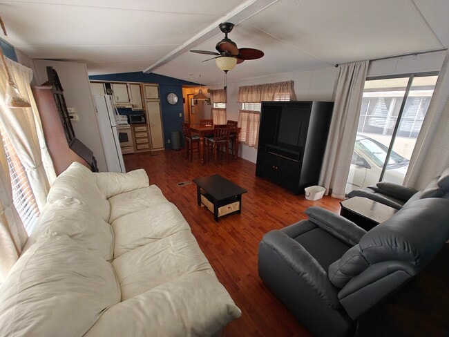 Building Photo - 1002 51st Avenue Plaza W