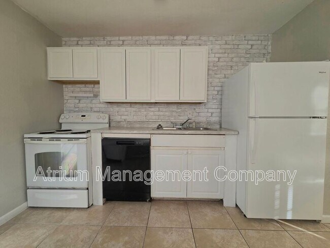 Building Photo - 2720 Hempstead Dr