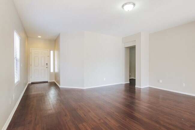 Foto del edificio - 12915 W Weldon Ave