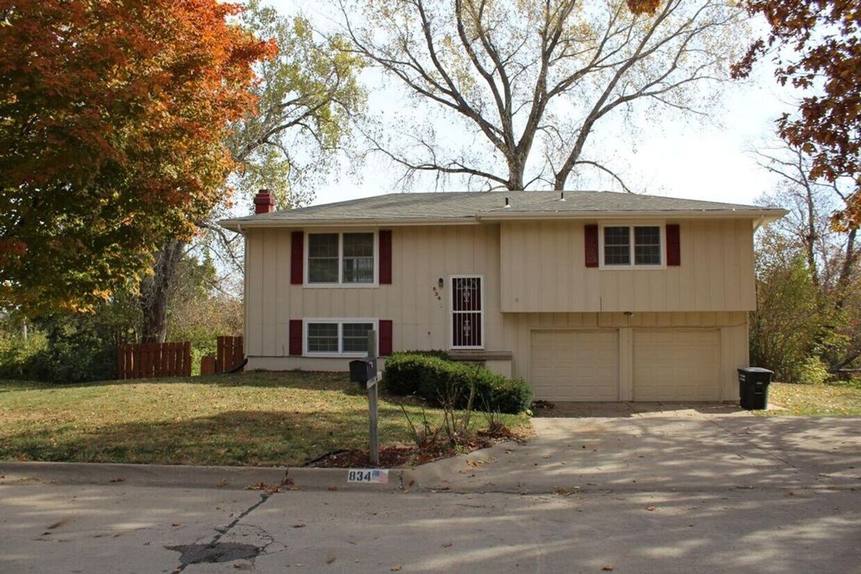 834 Dondee Dr, Manhattan, KS 66502 House Rental in Manhattan, KS