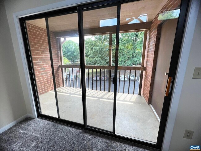 Building Photo - 125 Turtle Creek Rd