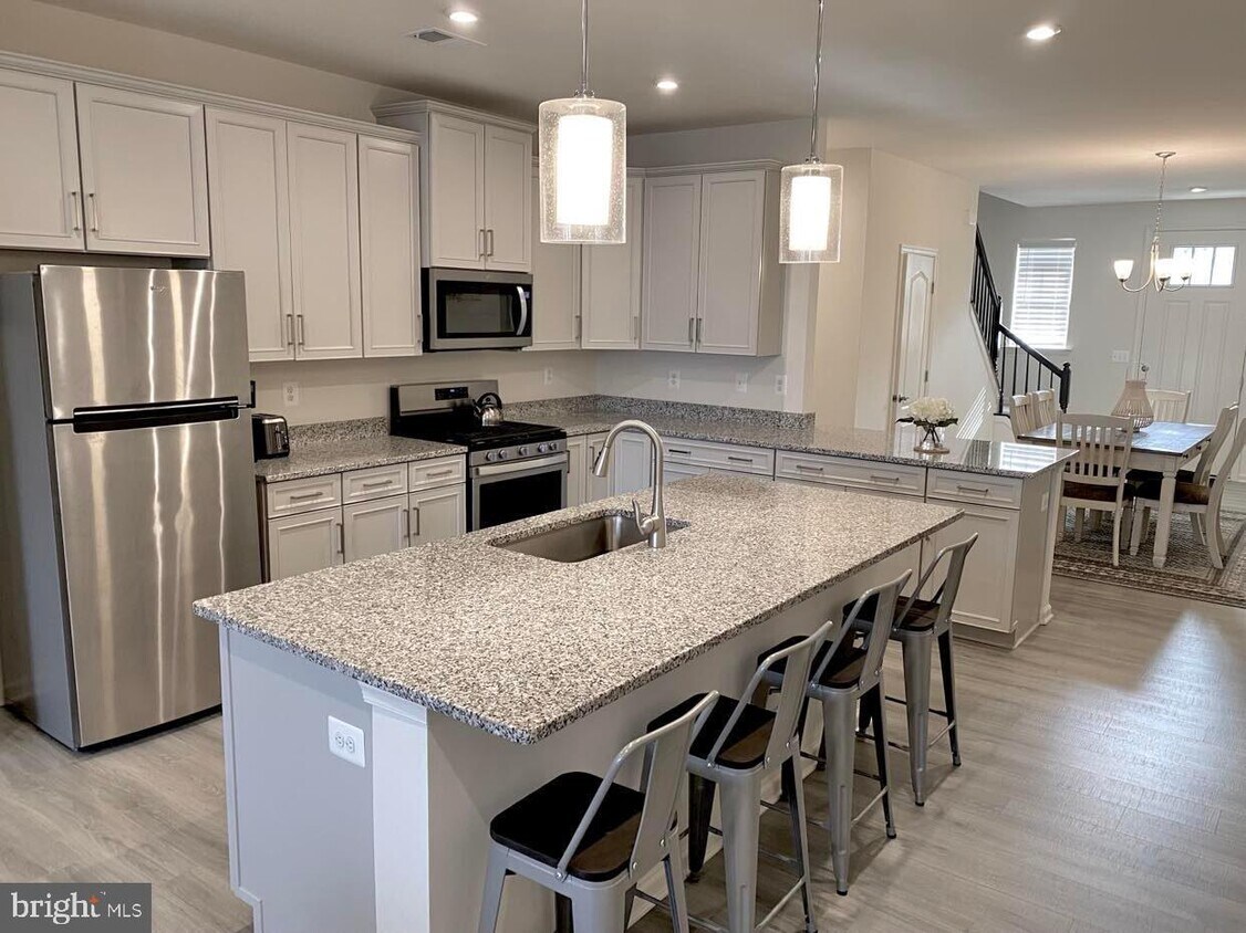 38035 Cross Gate Rd, Ocean View, DE 19967 Townhome Rentals in Ocean