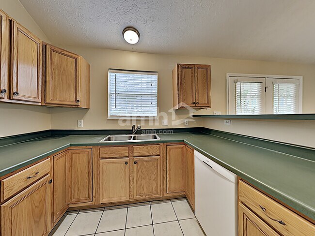 Building Photo - 1846 Hunters Hill Blvd