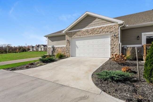 Building Photo - 15813 Riley St