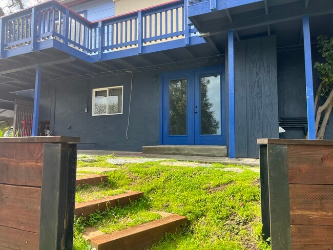 Entrance with double doors - 8 Los Robles Dr