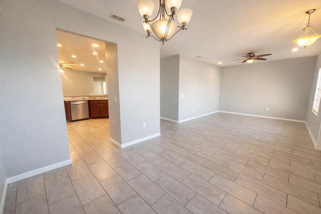 Foto del edificio - 1192 Normandy Heights Cir