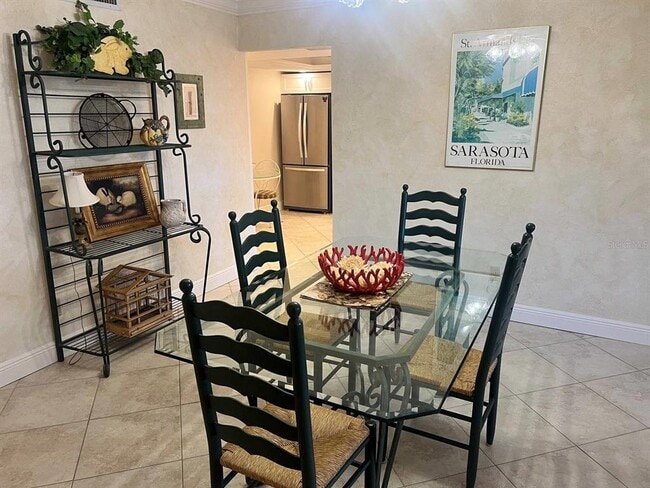 Building Photo - 1125 W Peppertree Dr