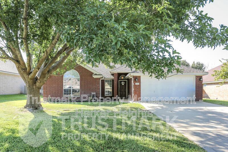 Primary Photo - 2016 Stonehenge Dr