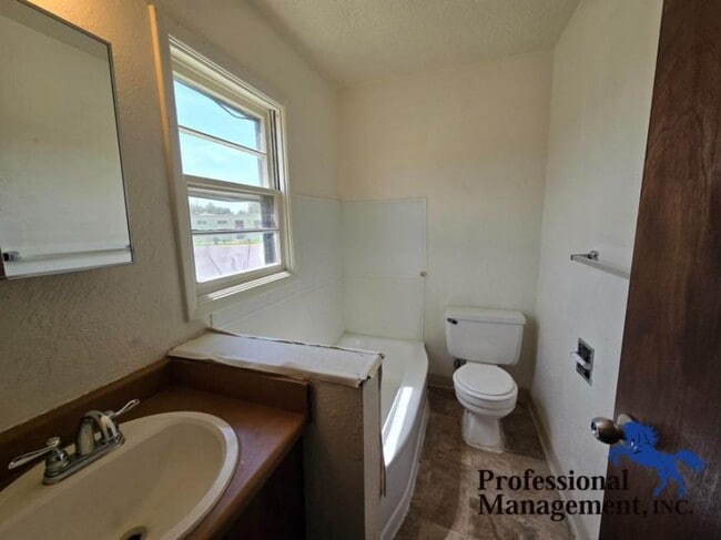 Building Photo - 1 bedroom in Billings MT 59101