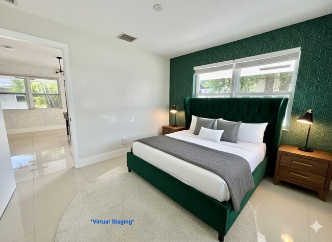 Building Photo - 924 NE 17th Terrace