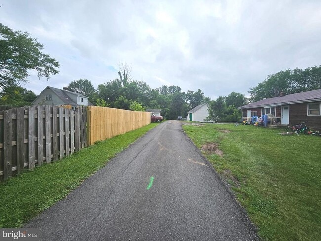 Building Photo - 449 Harmison Pl