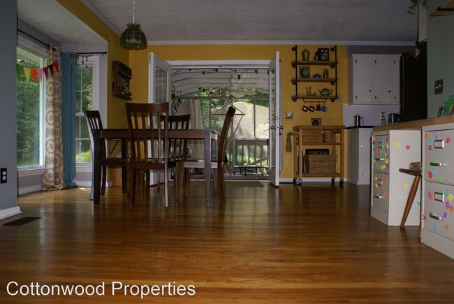 Building Photo - 2 br, 1 bath House - 4986 US 70 Highway W