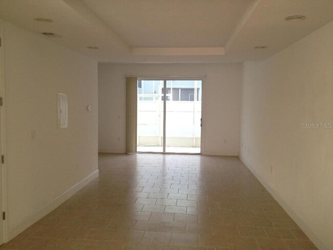 Foto del edificio - 605 Elmhurst Ct