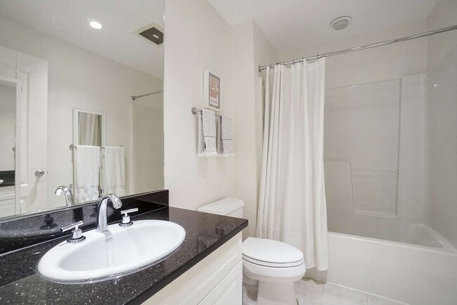 Foto del edificio - Elegant Back Bay Living in Full-Service La...