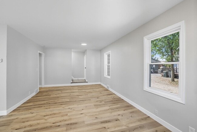 Building Photo - 259 Cossairt Ave