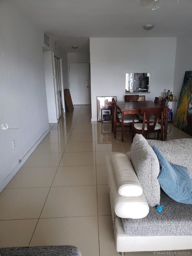 Foto del edificio - 1120 99th St