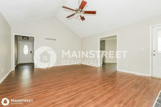Building Photo - 308 NW Pecan St, Blue Springs, MO 64014