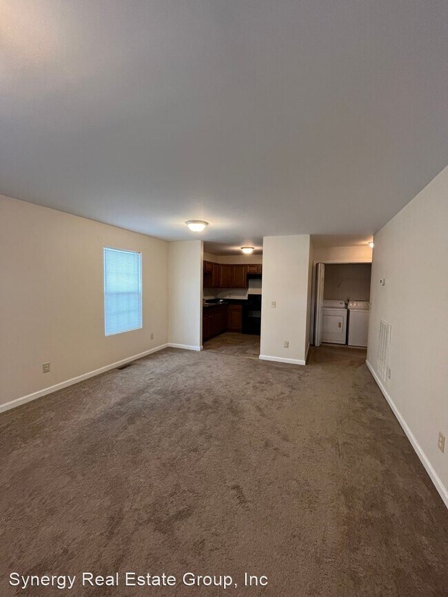 Building Photo - 2 br, 1 bath House - 6013 Robertson Ave Un...