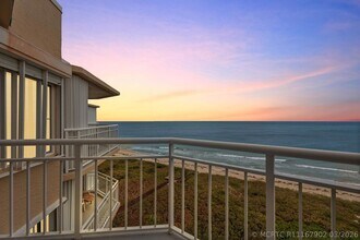 Building Photo - 3870 N Hwy A1A