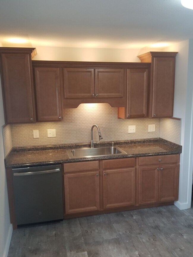 Foto del edificio - 3 Bedroom, 1.5 Bath w/Garage Single Family...