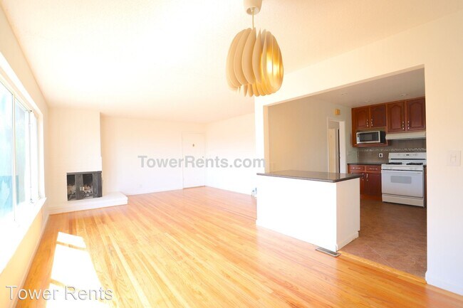 Building Photo - 3 br, 3 bath House - 120 Elmwood Ct.